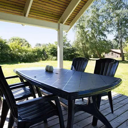 Three-bedroom In 1 Holiday home Hojby