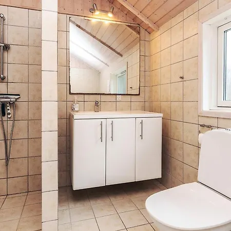 Holiday home Three-bedroom In 1 *
