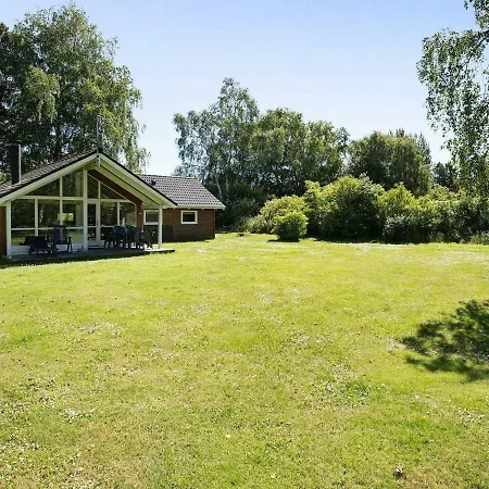 Holiday home Three-bedroom In 1